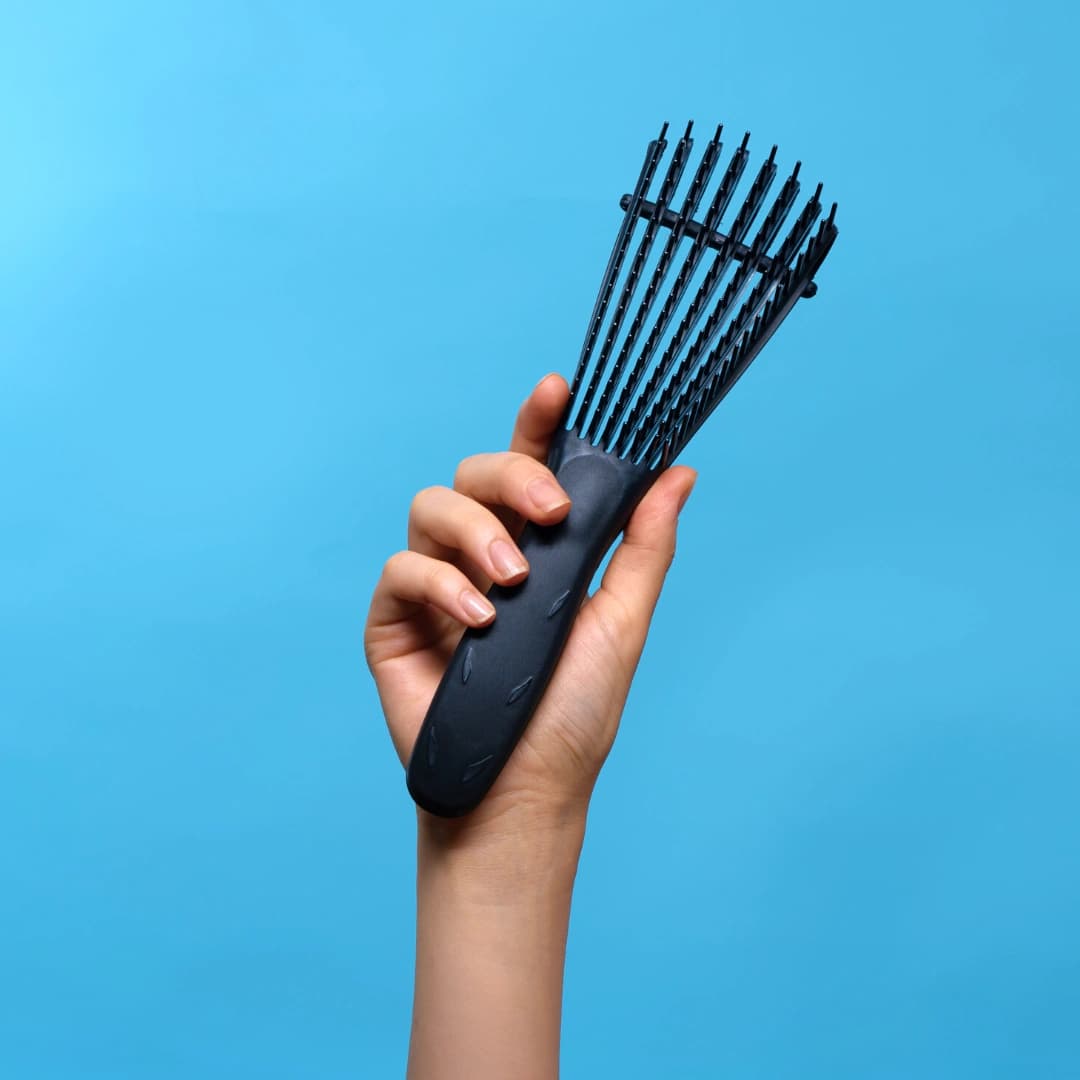 Detangling Brush for Curly & 4C Hair — The Wonderbrush™, photo 9 of 9